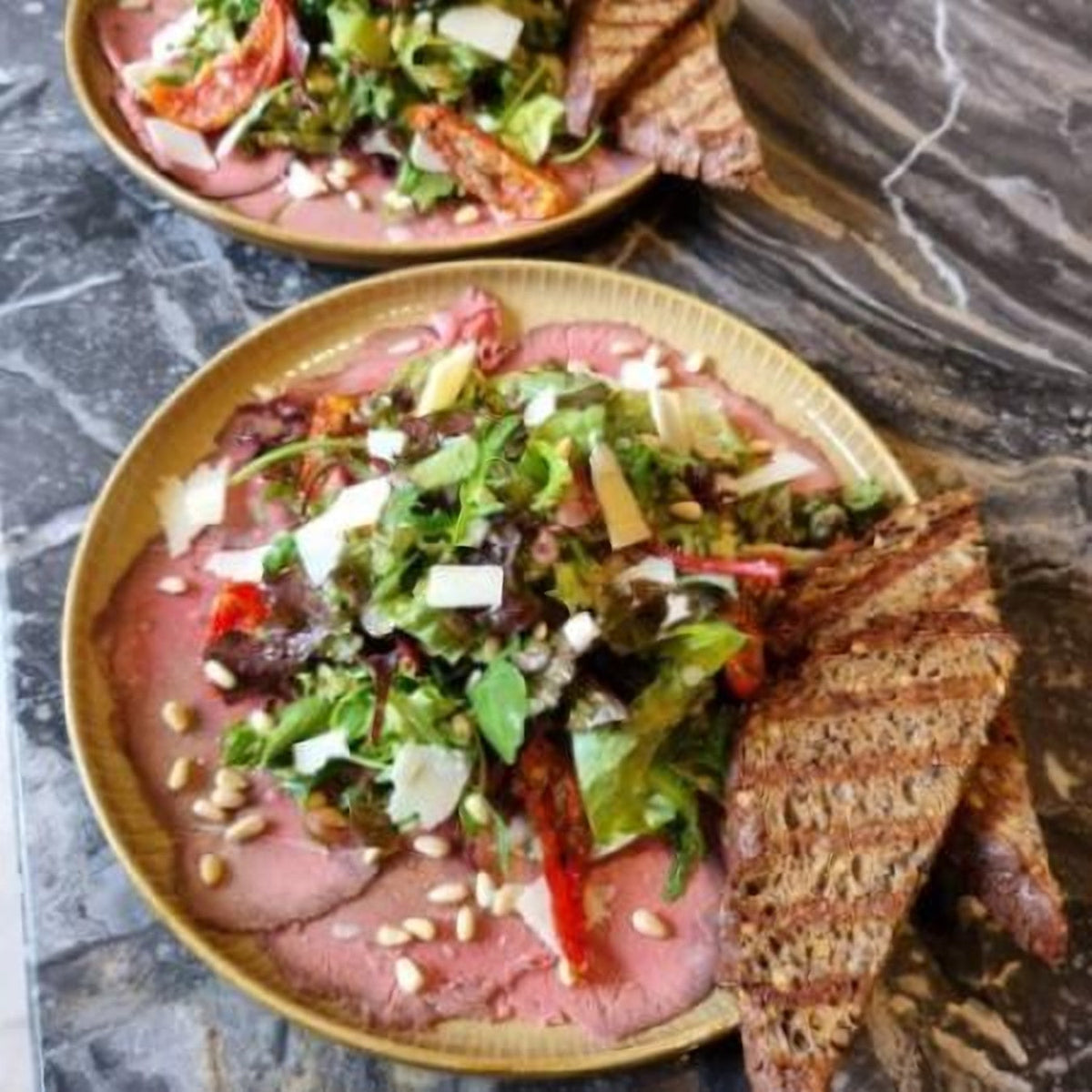 Rosbief carpaccio met keto brood
