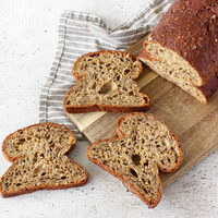 Sneetjes koolhydraatarm bruin brood