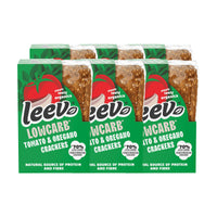 Zes pakken Leev Crackers Tomaat en Oregano gestapeld, 6 x 80 gram