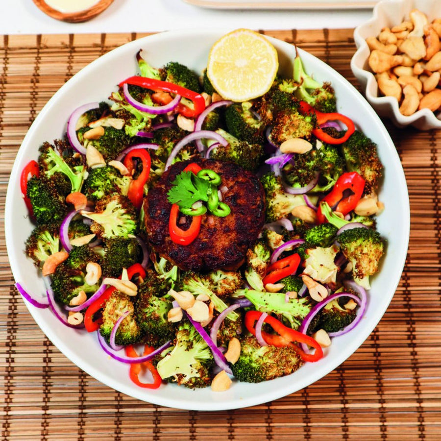 Thaise burger met broccolisalade