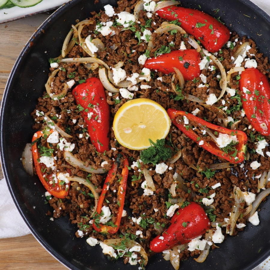 Roerbak met frisse komkommersalade